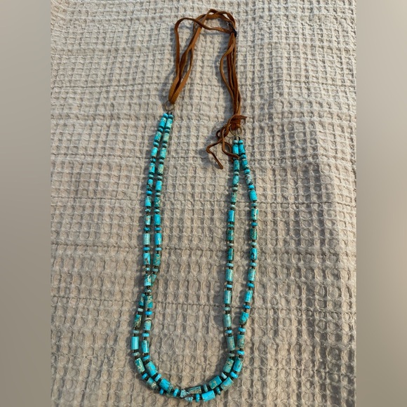 Turquoise necklace - Picture 1 of 2